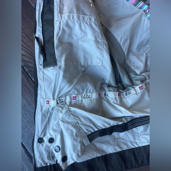 Ride ACT snowboard jacket - Picture 15 of 16